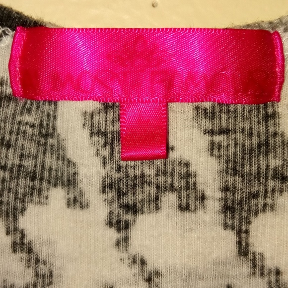 🌴ALMOST FAMOUS BLACK WHITE GRAY TANK TOP SEQUINS - Picture 4 of 4